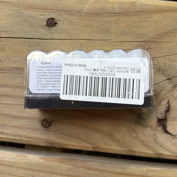 NWT DNM Beauty (12) Mini Capsule Makeup Lipstick Pills Set, Matte Lip Stain - Picture 3 of 9